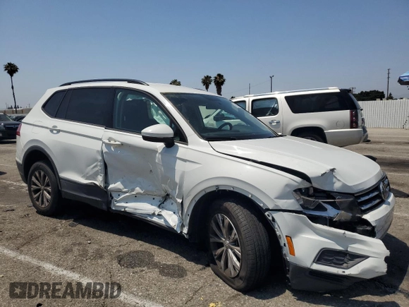 2020 Volkswagen Tiguan S with VIN 3VV1B7AX3LM055371, listed as a Copart auction lot 59814945 with 40,078 mi miles and Salvage title. Bid and sale history available at DreamBid. Image 4.