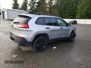 2016 Jeep Cherokee Altitude with VIN 1C4PJMAB1GW309776, listed as a Copart auction lot 81203204 with 105,775 mi miles and Salvage title. Bid and sale history available at DreamBid. Image 3.