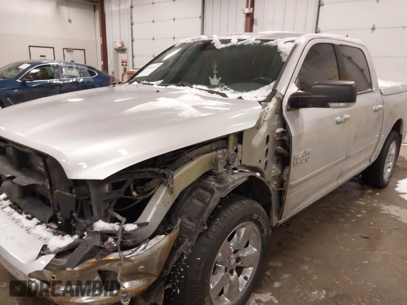 2015 Ram 1500 Big Horn with VIN 1C6RR7LG7FS612067, listed as a IAAI auction lot 41596673 with 200,743 mi miles. Bid and sale history available at carsss.com. Image 17.