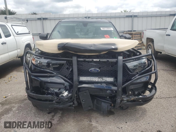 2024 Ford Police Interceptor Utility z VIN 1FM5K8AB0RGA21994, wystawiony jako Copart lot #56233055 z przebiegiem 10 017 mil mil oraz Szkody całkowita. Historia ofert i sprzedaży dostępna na DreamBid. Obrazek 5.