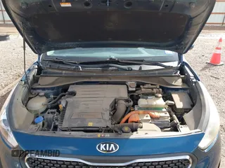 2019 Kia Niro LX with VIN KNDCB3LCXK5248552, listed as a IAAI auction lot 41724724 with 104,546 mi miles and . Bid and sale history available at DreamBid. Image 10.