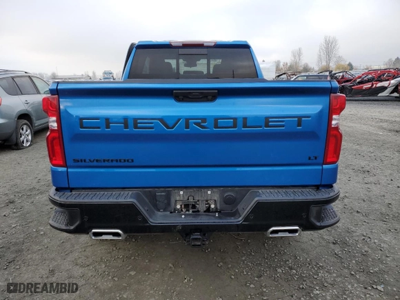 2024 Chevrolet Silverado 1500 LT Trail Boss with VIN 3GCUDFE8XRG210895, listed as a Copart auction lot 82555804 with 8,909 mi miles and Salvage Title. Bid and sale history available at carsss.com. Image 6.