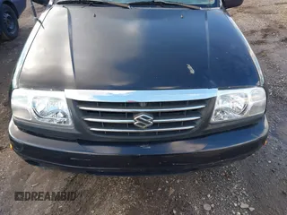 2001 Suzuki XL-7 LX with VIN JS3TY92V114101255, listed as a IAAI auction lot 40995688 with 1 mi miles. Bid and sale history available at carsss.com. Image 10.