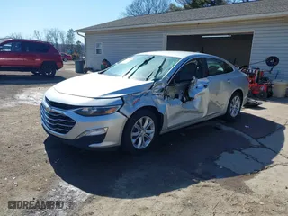 2019 Chevrolet Malibu LT with VIN 1G1ZD5STXKF108408, listed as a IAAI auction lot 41759593 with 71,831 mi miles. Bid and sale history available at carsss.com. Image 2.