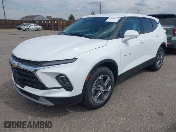 2025 Chevrolet Blazer LT с VIN 3GNKBHR49SS210008, выставлен на аукционе IAAI как лот 42567029 с пробегом 125 миль миль и . История ставок и продаж доступна на DreamBid. Изображение 17.