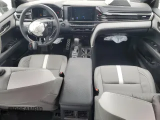 2025 Toyota Camry LE z VIN 4T1DAACK6SU021704, wystawiony jako Copart lot #53556115 z przebiegiem 2 600 mil mil oraz Szkoda całkowita • Salvage title. Historia ofert i sprzedaży dostępna na DreamBid. Obrazek 8.
