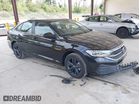 2024 Volkswagen Jetta SE with VIN 3VW7M7BU5RM052470, listed as a IAAI auction lot 42520137 with 26,902 mi miles and . Bid and sale history available at DreamBid. Image 1.