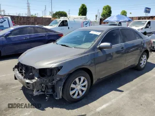 2011 Toyota Camry LE z VIN 4T4BF3EK2BR099954, wystawiony jako Copart lot #55970635 z przebiegiem 205 823 mil mil oraz Szkoda całkowita • Salvage title. Historia ofert i sprzedaży dostępna na DreamBid. Obrazek 1.