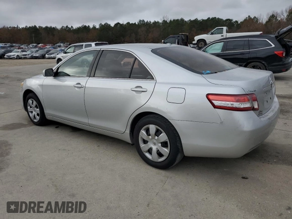 2010 Toyota Camry z VIN 4T1BF3EK2AU103008, wystawiony jako Copart lot #85611864 z przebiegiem 97 116 mil mil oraz Szkoda całkowita • Salvage title. Historia ofert i sprzedaży dostępna na DreamBid. Obrazek 2.