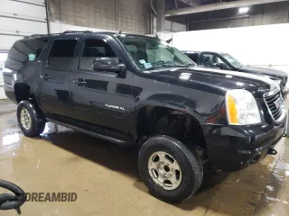 2010 GMC Yukon XL z VIN 1GKUKKE39AR133545, wystawiony jako Copart lot #48622635 z przebiegiem 243 633 mil mil oraz Tytuł czysty. Historia ofert i sprzedaży dostępna na DreamBid. Obrazek 4.