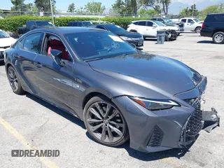 2023 Lexus IS 350 F Sport z VIN JTHGZ1B27P5063424, wystawiony jako IAAI lot #42233332 z przebiegiem 61 589 mil mil oraz . Historia ofert i sprzedaży dostępna na DreamBid. Obrazek 1.