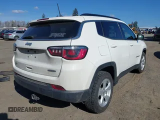 2020 Jeep Compass Latitude with VIN 3C4NJDBB8LT132715, listed as a IAAI auction lot 41756399 with 971 mi miles and . Bid and sale history available at carsss.com. Image 4.