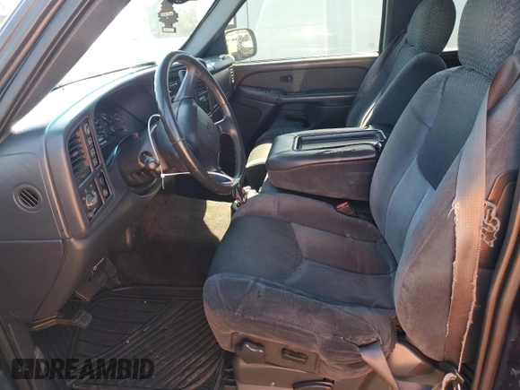 2002 Chevrolet Avalanche with VIN 3GNEK13T62G111797, listed as a Copart auction lot 74718404 with 313,990 mi miles and Salvage Title. Bid and sale history available at carsss.com. Image 7.