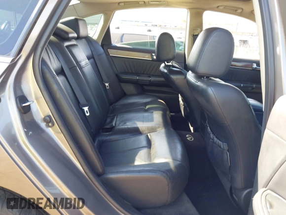 2008 Infiniti M with VIN JNKAY01F88M651508, listed as a IAAI auction lot 42159200 with 180,228 mi miles. Bid and sale history available at carsss.com. Image 8.