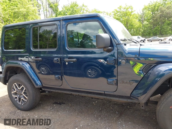 2025 Jeep Wrangler Sahara with VIN 1C4PJXEN0SW526234, listed as a IAAI auction lot 42193898 with Not Provided miles and . Bid and sale history available at DreamBid. Image 13.