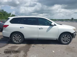 2016 Nissan Pathfinder S with VIN 5N1AR2MN7GC670676, listed as a IAAI auction lot 42391995 with 165,391 mi miles and . Bid and sale history available at DreamBid. Image 13.