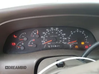 2000 Ford Excursion XLT with VIN 1FMNU41SXYEE14642, listed as a Copart auction lot 43333355 with 226,709 mi miles and Salvage title. Bid and sale history available at DreamBid. Image 9.