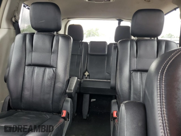 2011 Chrysler Town & Country Touring L z VIN 2A4RR8DG2BR703119, wystawiony jako Copart lot #58184975 z przebiegiem 180 601 mil mil oraz Szkoda całkowita • Salvage title. Historia ofert i sprzedaży dostępna na DreamBid. Obrazek 10.