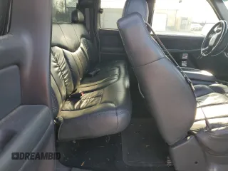 2001 Chevrolet Silverado 1500 LS with VIN 2GCEC19T211106262, listed as a Copart auction lot 51931045 with 206,099 mi miles and Salvage Title. Bid and sale history available at DreamBid. Image 10.
