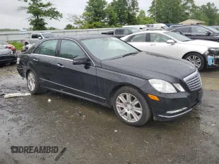 2013 Mercedes-Benz E 350 Luxury with VIN WDDHF8JB3DA749509, listed as a Copart auction lot 58220015 with 148,375 mi miles and Salvage title. Bid and sale history available at DreamBid. Image 4.