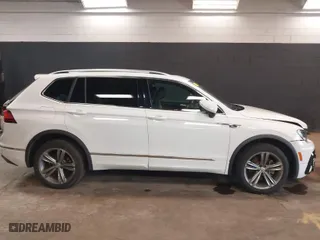 2019 Volkswagen Tiguan SE with VIN 3VV2B7AX8KM005679, listed as a IAAI auction lot 42024471 with 18,775 mi miles. Bid and sale history available at carsss.com. Image 13.