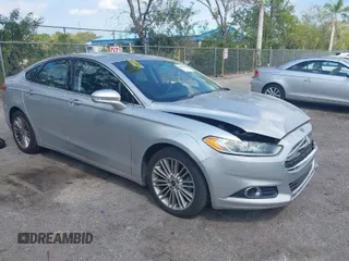 2014 Ford Fusion SE with VIN 3FA6P0HD0ER133772, listed as a IAAI auction lot 41800268 with 135,518 mi miles. Bid and sale history available at carsss.com. Image 1.
