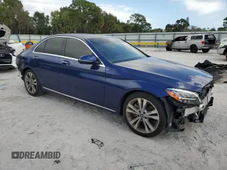2019 Mercedes-Benz C 300 with VIN 55SWF8DB2KU295639, listed as a Copart auction lot 44784485 with 57,626 mi miles and Salvage Title. Bid and sale history available at DreamBid. Image 4.