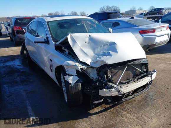 2013 BMW 5 Series GT 535i xDrive with VIN WBASP2C55DC339183, listed as a IAAI auction lot 41359533 with 144,020 mi miles. Bid and sale history available at carsss.com. Image 1.