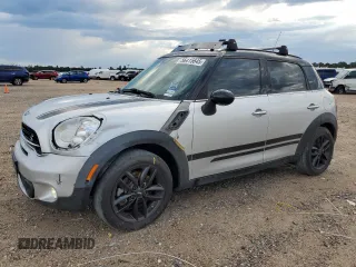 2015 MINI Countryman S z VIN WMWZC3C53FWT04644, wystawiony jako Copart lot #56415645 z przebiegiem 136 552 mil mil oraz Szkody całkowita. Historia ofert i sprzedaży dostępna na DreamBid. Obrazek 1.