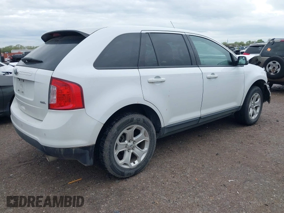 2014 Ford Edge SEL with VIN 2FMDK3JC9EBB29569, listed as a IAAI auction lot 41904845 with 105,975 mi miles. Bid and sale history available at carsss.com. Image 4.