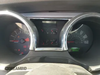 2007 Ford Mustang Deluxe z VIN 1ZVHT80N275227754, wystawiony jako Copart lot #58585035 z przebiegiem 160 466 mil mil oraz Nie do naprawy • Non repairable. Historia ofert i sprzedaży dostępna na DreamBid. Obrazek 9.