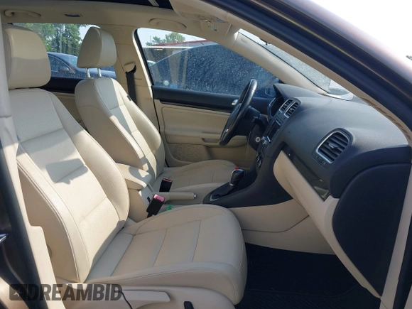 2013 Volkswagen Jetta TDI w/Sunroof & Nav with VIN 3VWPL7AJ5DM611552, listed as a IAAI auction lot 42446922 with 111,339 mi miles and . Bid and sale history available at DreamBid. Image 5.