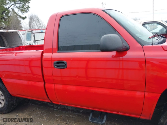 2006 Chevrolet Silverado 1500 Work Truck with VIN 3GCEC14X56G260456, listed as a IAAI auction lot 41631680 with 308,662 mi miles. Bid and sale history available at carsss.com. Image 14.