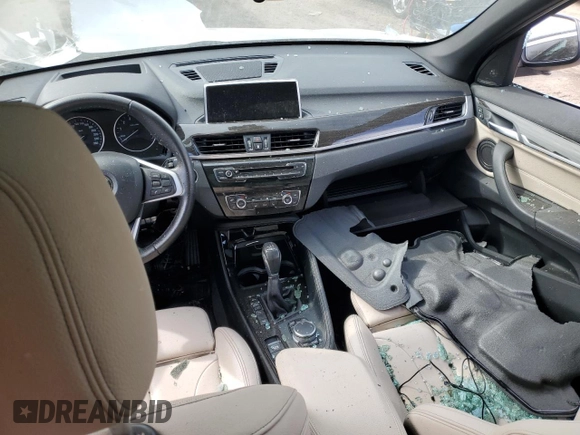 2016 BMW X1 xDrive28i with VIN WBXHT3C3XG5E49609, listed as a Copart auction lot 50213825 with Not Provided miles and Salvage Title. Bid and sale history available at carsss.com. Image 8.