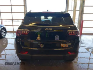 2018 Jeep Compass Latitude with VIN 3C4NJCBB6JT502308, listed as a IAAI auction lot 41561816 with 93,599 mi miles. Bid and sale history available at carsss.com. Image 17.