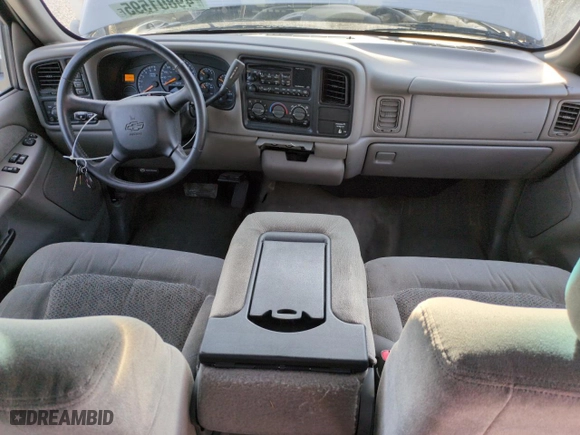 2000 Chevrolet Silverado 1500 LT with VIN 1GCEK19T8YE206233, listed as a Copart auction lot 49801595 with 57,204 mi miles and Salvage Title. Bid and sale history available at carsss.com. Image 8.