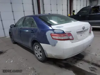 2011 Toyota Camry LE with VIN 4T1BF3EK3BU598952, listed as a IAAI auction lot 41070195 with 214,456 mi miles. Bid and sale history available at carsss.com. Image 3.