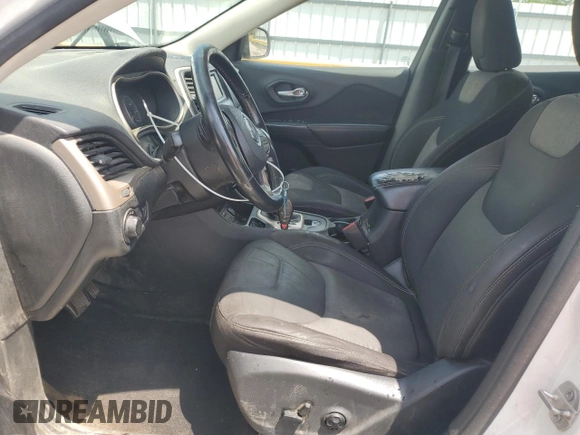 2015 Jeep Cherokee Sport с VIN 1C4PJLAB8FW676733, выставлен на аукционе Copart как лот 57844075 с пробегом 295 574 миль миль и Списание • Salvage title. История ставок и продаж доступна на DreamBid. Изображение 7.