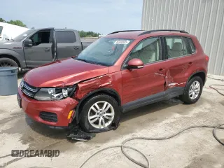 2016 Volkswagen Tiguan SE with VIN WVGBV7AX6GW030542, listed as a Copart auction lot 60496805 with 179,197 mi miles and Non repairable. Bid and sale history available at DreamBid. Image 1.