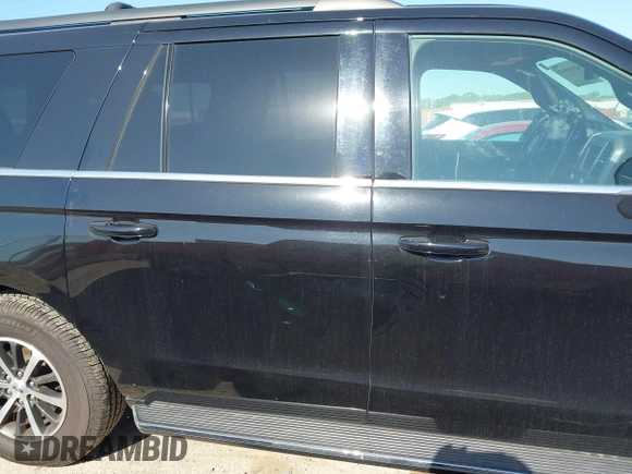 2019 Ford Expedition Max XLT z VIN 1FMJK1JT3KEA44279, wystawiony jako IAAI lot #42016619 z przebiegiem 141 915 mil mil oraz . Historia ofert i sprzedaży dostępna na DreamBid. Obrazek 13.