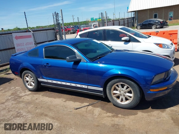 2008 Ford Mustang Deluxe with VIN 1ZVHT80N185198460, listed as a IAAI auction lot 42171425 with 135,024 mi miles and . Bid and sale history available at DreamBid. Image 13.