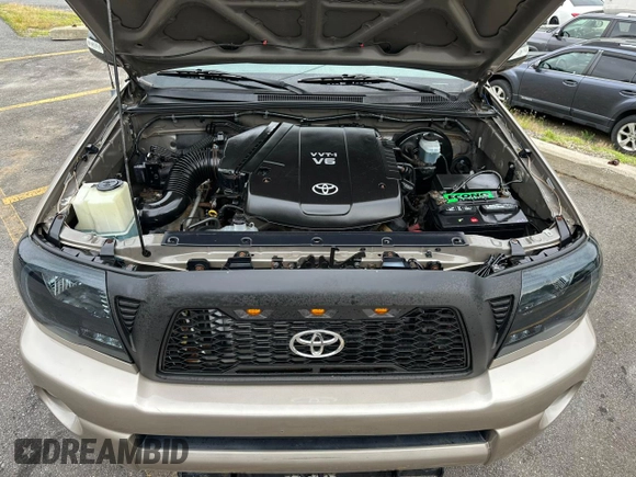 2005 Toyota Tacoma with VIN 5TEMU52N65Z129119, listed as a Copart auction lot 61149515 with 203,508 mi miles and Clean title. Bid and sale history available at DreamBid. Image 5.