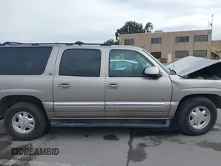 2000 GMC Yukon XL SLT with VIN 3GKFK16T8YG214595, listed as a IAAI auction lot 41718828 with 289,483 mi miles. Bid and sale history available at carsss.com. Image 13.