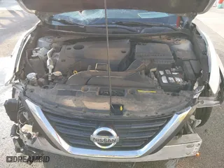 2018 Nissan Altima 2.5 SL with VIN 1N4AL3AP5JC264698, listed as a IAAI auction lot 41018548 with 84,197 mi miles. Bid and sale history available at carsss.com. Image 10.