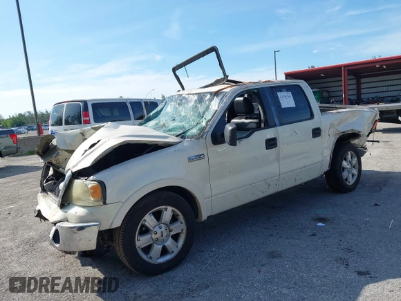 2007 Ford F-150 XLT z VIN 1FTPW12V37FB55726, wystawiony jako IAAI lot #42795768 z przebiegiem Nie podano mil oraz . Historia ofert i sprzedaży dostępna na DreamBid. Obrazek 16.