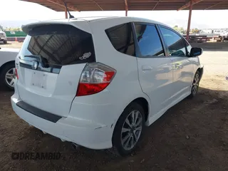 2012 Honda Fit Sport with VIN JHMGE8H55CC000608, listed as a IAAI auction lot 42025275 with 111,621 mi miles. Bid and sale history available at carsss.com. Image 4.