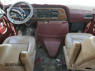 1989 Ford Econoline Cargo with VIN 1FTEE14Y2KHC41026, listed as a Copart auction lot 49440055 with 54,481 mi miles and Salvage Title. Bid and sale history available at DreamBid. Image 8.