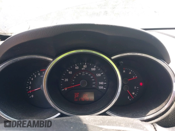 2011 Kia Sorento EX with VIN 5XYKU3A14BG015703, listed as a IAAI auction lot 42607024 with 176,491 mi miles and . Bid and sale history available at DreamBid. Image 7.