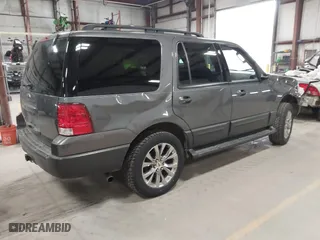 2005 Ford Expedition Special Service with VIN 1FMPU16555LA94194, listed as a IAAI auction lot 41705190 with 86,637 mi miles. Bid and sale history available at carsss.com. Image 4.
