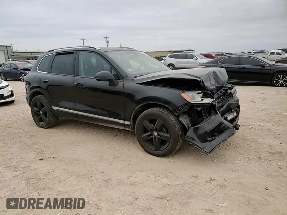 2013 Volkswagen Touareg Lux with VIN WVGEF9BP7DD005872, listed as a Copart auction lot 82618654 with 236,650 mi miles and Salvage Title. Bid and sale history available at DreamBid. Image 10.